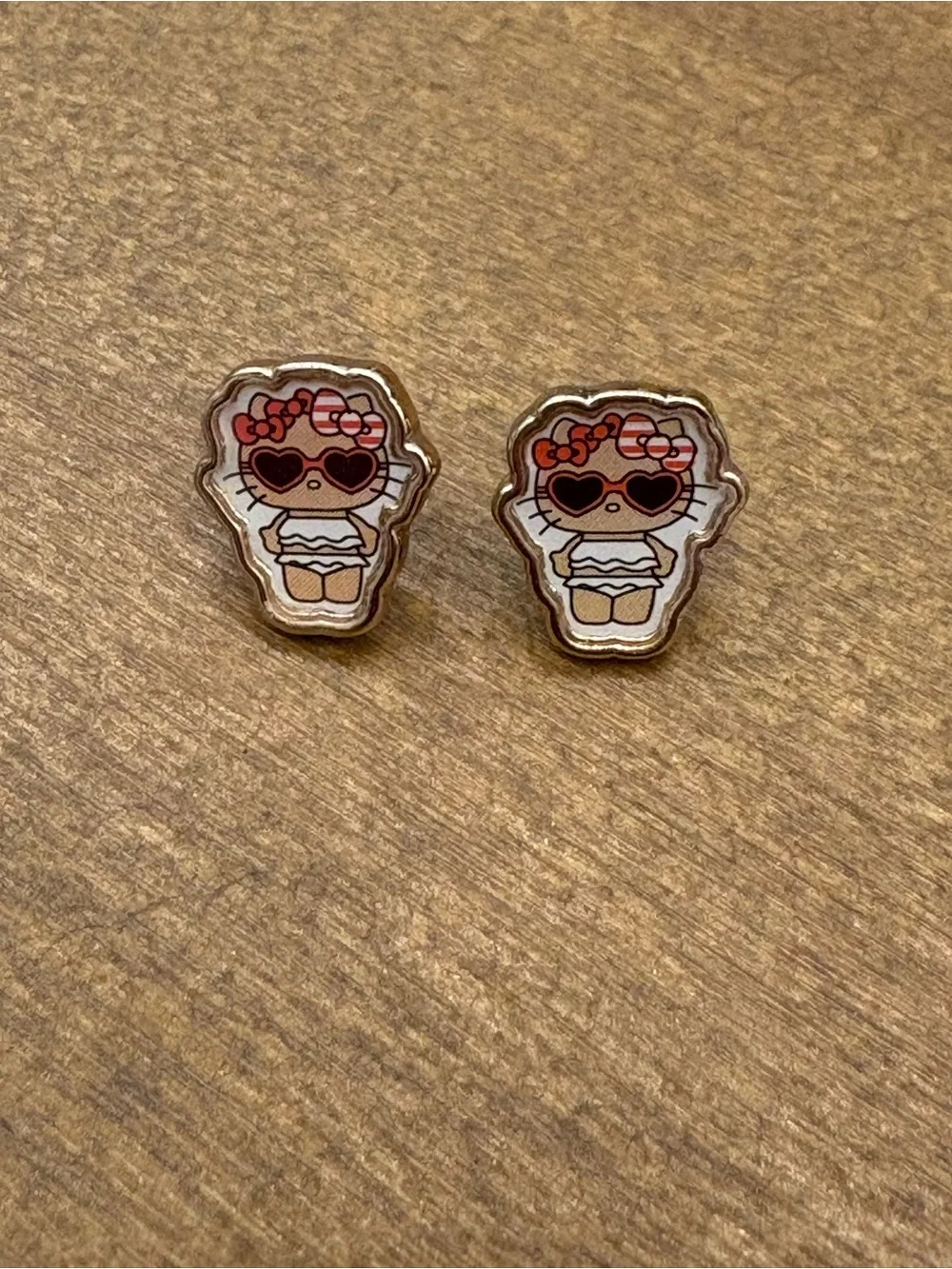 Hello Kitty Heart Sunglasses Enamel Stud Earrings - Pink & Black